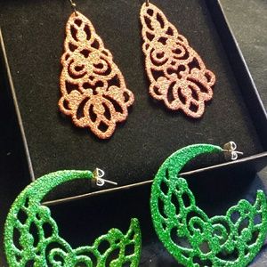 Holiday Inspired Duo Pack Earrings Red & Green